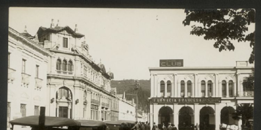 Plaza de Concepción, calle O'Higgins esquina Aníbal Pinto, ca. 1945