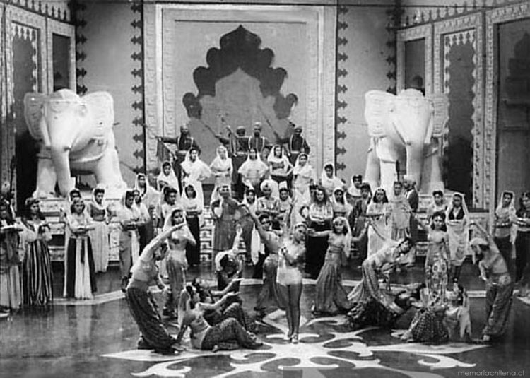 Escena de El diamante del Maharajá, 1946