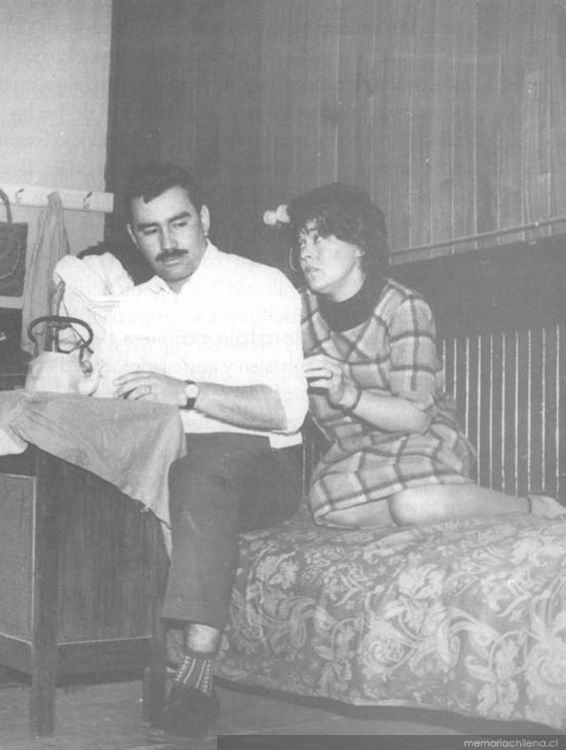 Nelson Villagra y Shenda Román en La niña madre, Teatro de la Universidad de Concepción, 1962