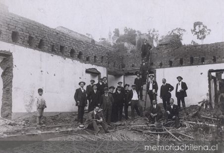 Demolición del monasterio o convento de Santa Clara