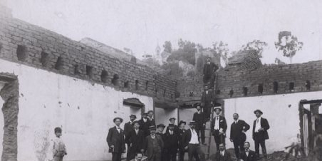 Demolición del monasterio o convento de Santa Clara