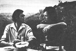 Mauricio Wacquez y Julio Cortázar en un lugar de Provenza, 1968