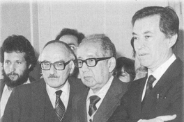 Hernán Millas con Juan Hamilton, Bernardo Leighton y Francisco Aylwin, ca. 1975