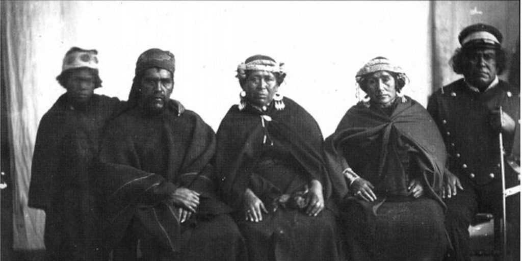 Cacique Juan Huaraman, su hermano y Juan Soldado, 1863