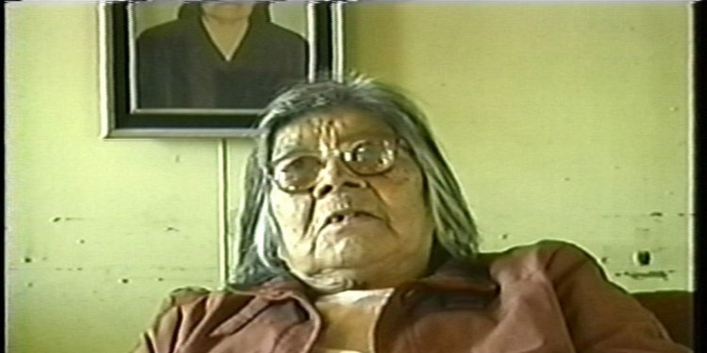 Fotograma de película "La última huella", 2002