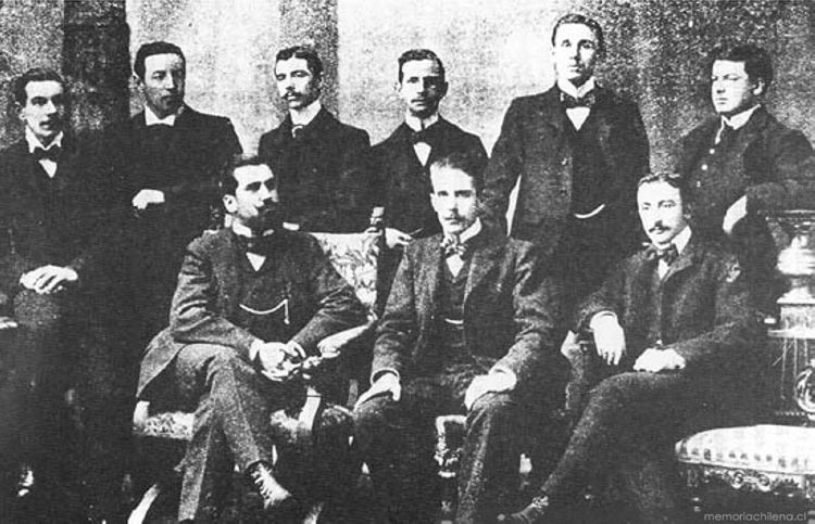 Joaquín Díaz Garcés entre los licenciados de Derecho, 1900