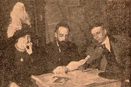 Manuel Magallanes Moure leyendo su drama La Batalla