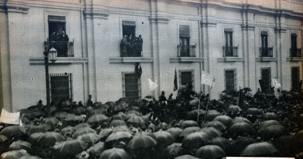 Manifestación popular a favor de la República Socialista, 1932