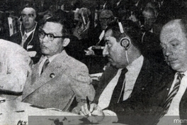 Carlos Dittborn y Juan Pinto Durán en Congreso de la FIFA en Lisboa, 1956