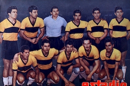 Equipo de Ferrobadmington que participa en la competencia profesional de fútbol, 1955