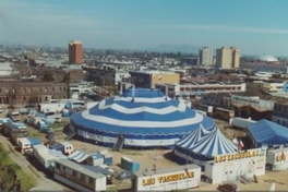 Carpa en Plaza Almagro, 2002