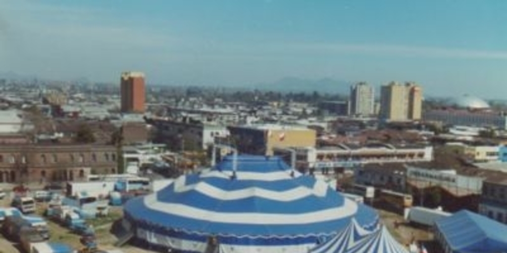 Carpa en Plaza Almagro, 2002