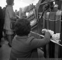 Visitantes a la Feria de Arte Popular de 1968