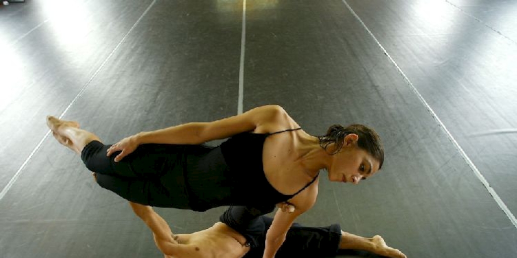 Paola Moret y Jorge Carreño, bailarines del BANCH, 2003