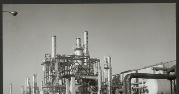 Planta Refinería de Petróleo en Concepción, ca. 1970