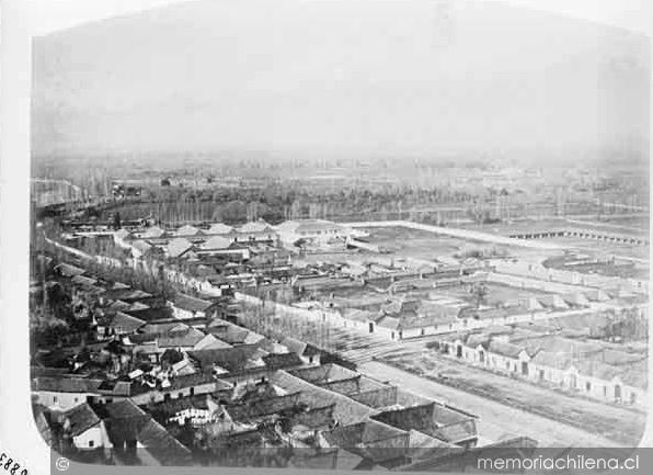 Ciudad de Santiago, donde se observa maestranza Vicuña Mackenna, ca. 1890