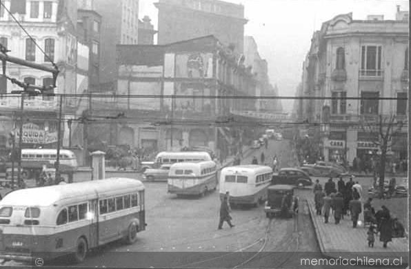 Calle Ahumada con la Alameda, Santiago, ca. 1942