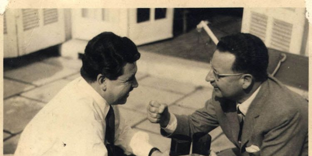 Luis Hernández Parker junto a Salvador Allende, 1960