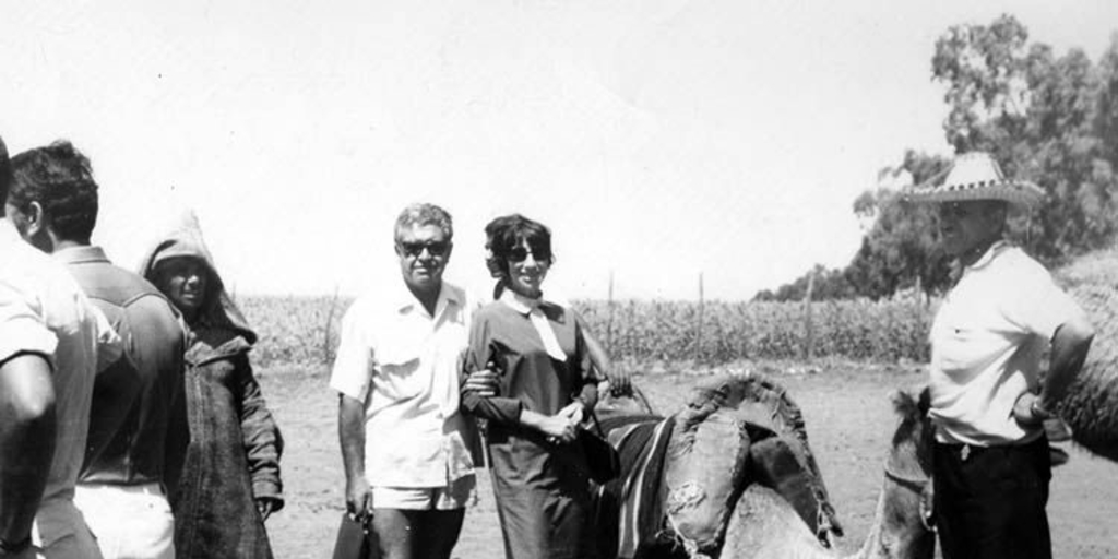 Luis Hernández Parker junto a su esposa, María Inés Solimano, 1973