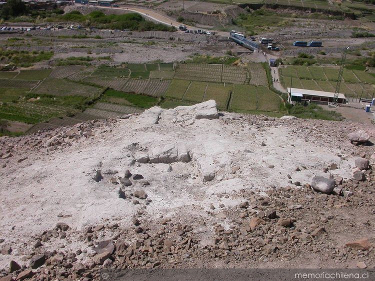 Chullpas de adobe, cementerio de Laymisiña, Quebrada de Camiña