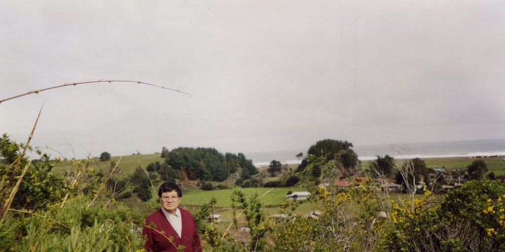 Fidel Sepúlveda Llanos en Cobquecura, ca. 1990