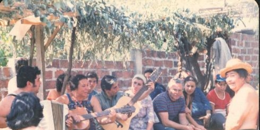 Rolando Cárdenas en la casa de Hernán Sánchez, La Reina, 1982