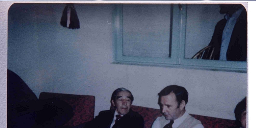 Jorge Teillier conversando con Rolando Cárdenas, 13 de octubre de 1987