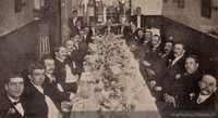 Comida ofrecida al Sr. Froilán Carrizo con motivo de su cumpleaños por los empleados de la Sociedad Imprenta y Litografía Universo, 1911