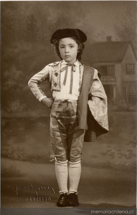 Niño disfrazado de torero, 1950