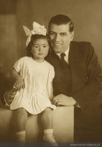 Niñita y su padre, entre 1940 y 1950