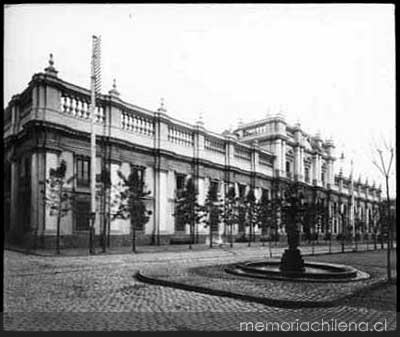 Fachada del Palacio de La Moneda, Santiago, 1912