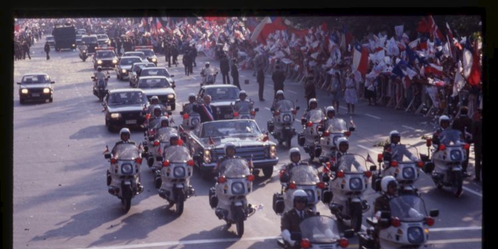 Patricio Aylwin tras asumir la presidencia de la República, 1990