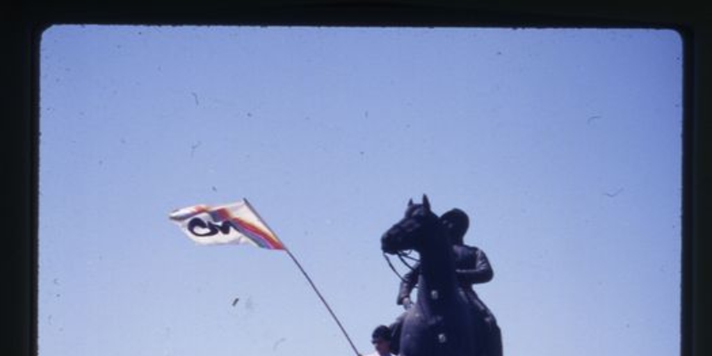 Celebración ciudadana en Plaza Italia por el triunfo del No, 1988