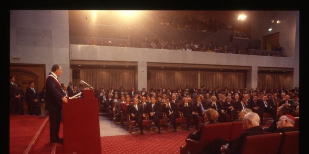 Ceremonia de cambio de mando: Patricio Aylwin asume la presidencia de la república en el Congreso Nacional, 1990