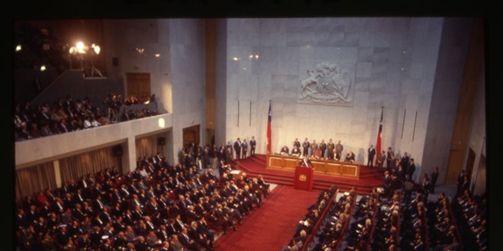 Ceremonia de cambio de mando: Patricio Aylwin asume la presidencia de la república en el Congreso Nacional, 1990