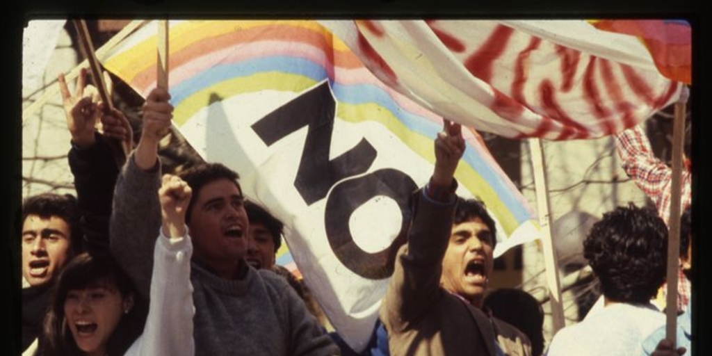 Celebración ciudadana en Santiago por el triunfo del No, 1988