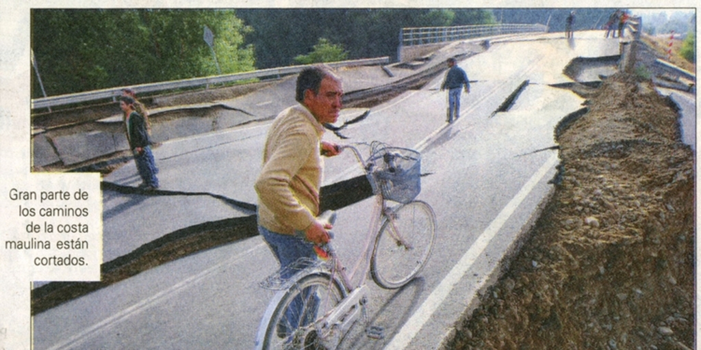 Gran parte de los caminos de la costa maulina están cortados, 2010