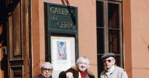 Juan Lémann con los pintores Reinaldo Villaseñor y Sergio Montecinos, 1992