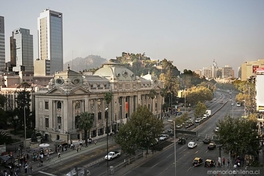 Vista del edificio de la Biblioteca Nacional, desde el sur poniente