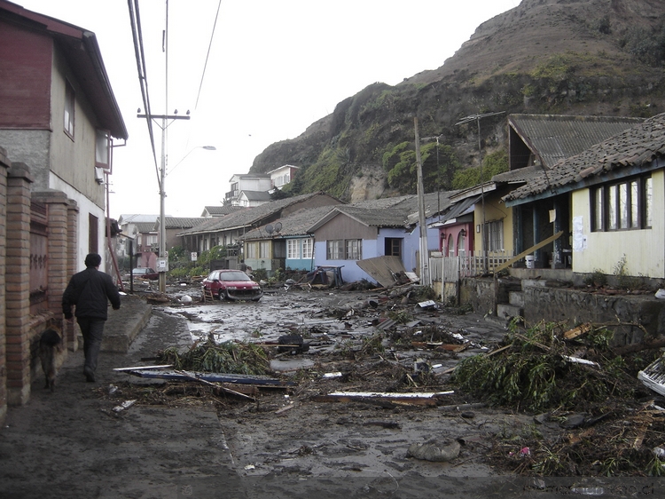 Calle principal de Iloca, febrero de 2010