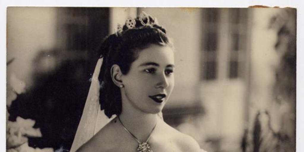 Retrato de Inés Mazière, Reina de la Primavera, Rancagua, 1947