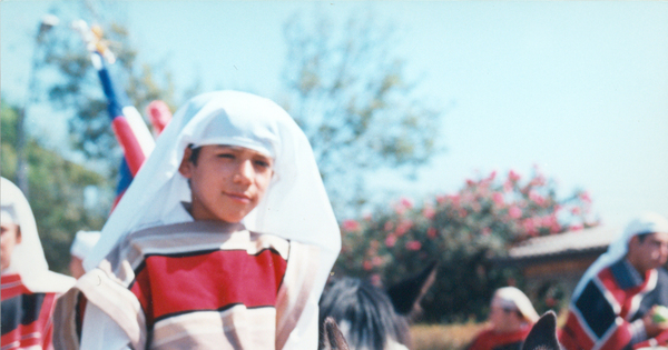 Niño a caballo en la Fiesta de Cuasimodo de Talagante, abril 1997