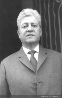 Luis Oyarzún