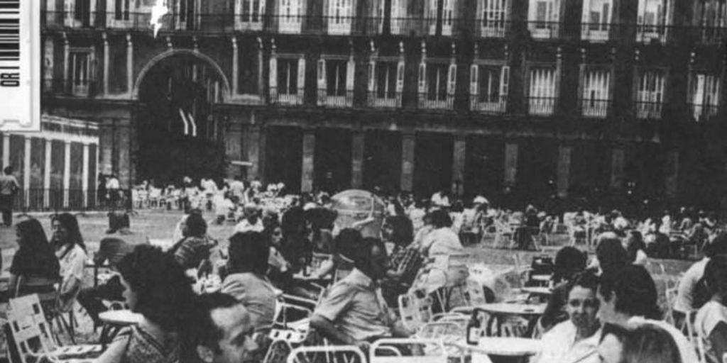 Zaldívar y Florencia Varas en la Plaza Mayor de Madrid, julio de 1981