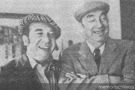 Fernando Alegría junto al poeta Pablo Neruda