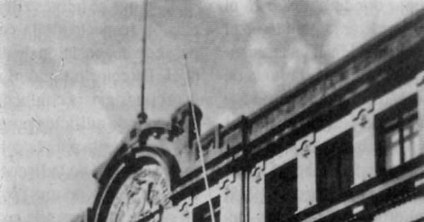 El primer edificio construido por la Universidad de Concepción en la calle O´Higgins N° 850, donde funcionaran la Escuela de Farmacia y otras reparticiones